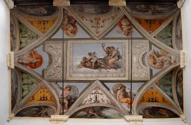 Loggia Orsini Omnia Vincit Amor